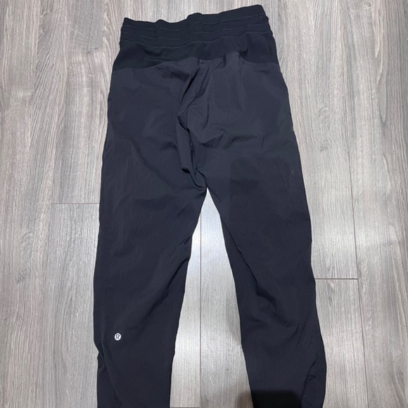 Lululemon dance studio jogger size 4 black 27" inseam comfy casual - Picture 2 of 4